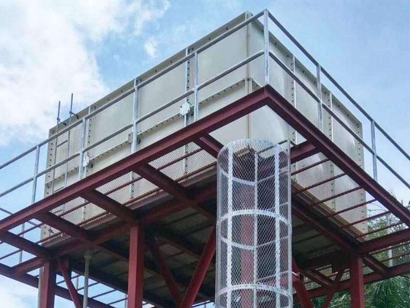 Fiberlgass Water Tank